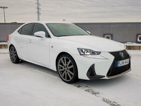 Lexus IS