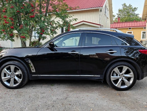 Infiniti FX30d