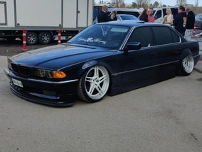 BMW 740