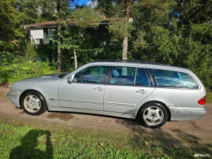 Mercedes-Benz 320