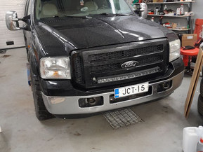 Ford Excursion
