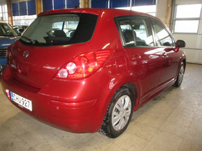 Nissan Tiida