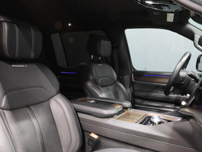 Jeep Grand Wagoneer