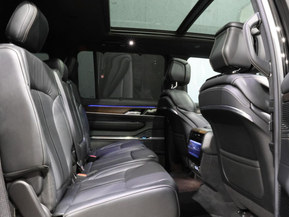 Jeep Grand Wagoneer