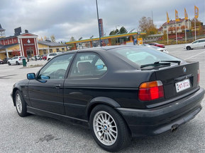 BMW 323