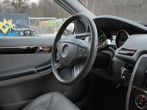 Mercedes-Benz R