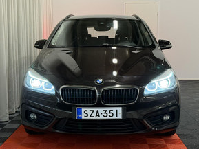 BMW 225