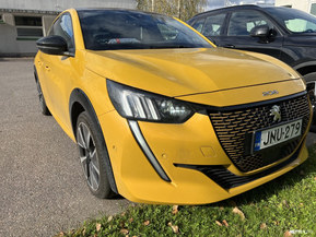 Peugeot e-208
