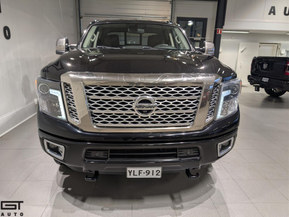 Nissan Titan