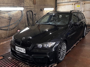 BMW 330