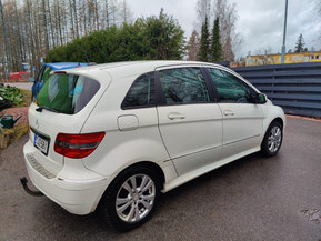 Mercedes-Benz B