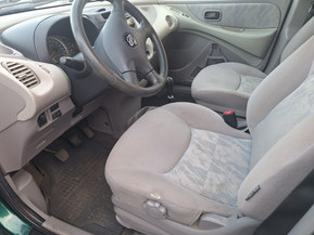 Nissan Almera Tino
