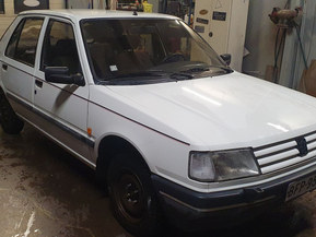 Peugeot 309