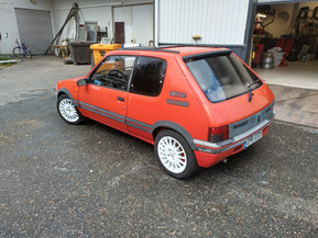 Peugeot 205