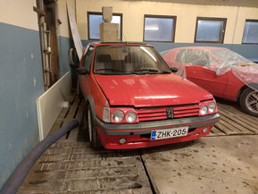 Peugeot 205