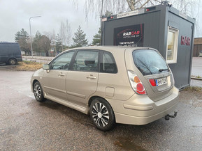 Suzuki Liana