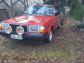 Volvo 245