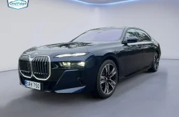BMW i7