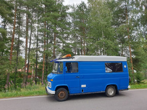 Mercedes-Benz 407
