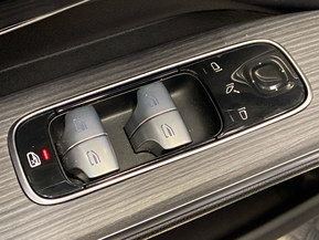 Mercedes-Benz EQS SUV