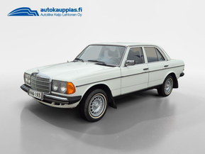Mercedes-Benz 220