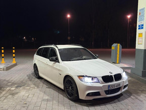 BMW 330
