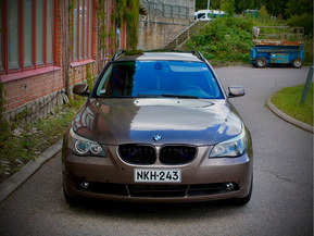 BMW 525