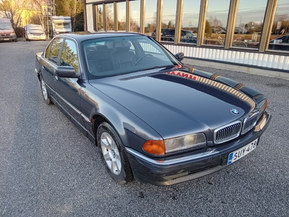 BMW 728