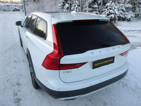 Volvo V90 Cross Country