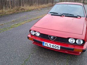 Alfa Romeo GTV