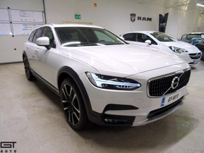 Volvo V90 Cross Country