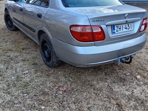 Nissan Almera