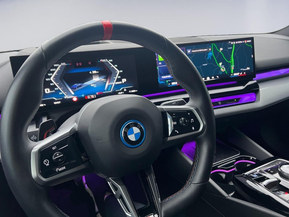 BMW i5 M60