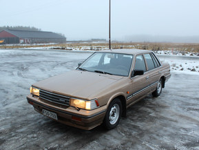 Nissan Laurel