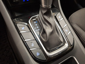 Hyundai Ioniq Plug-In