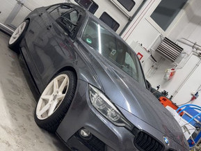 BMW 330