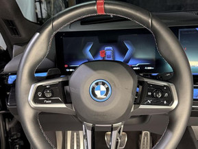 BMW i5 M60