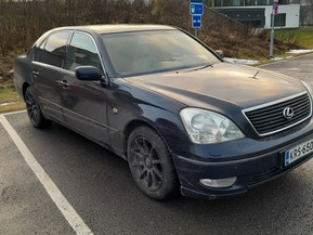Lexus LS