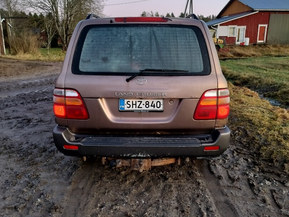 Toyota Land Cruiser
