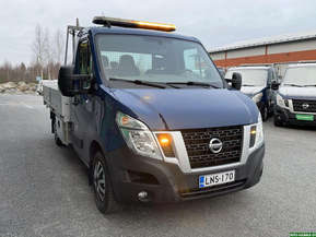 Nissan NV400