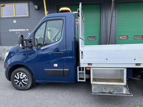Nissan NV400