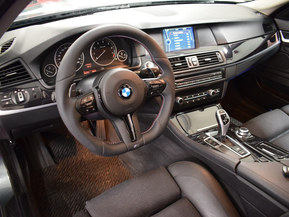 BMW 523