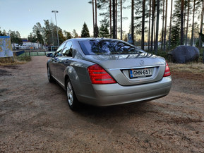 Mercedes-Benz S