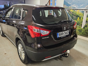 Suzuki S-cross