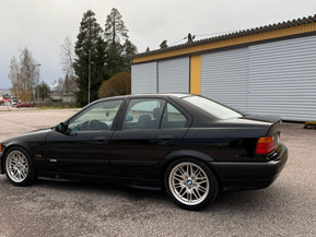 BMW 325