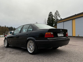 BMW 325