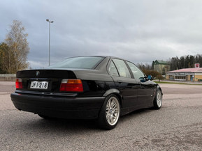 BMW 325