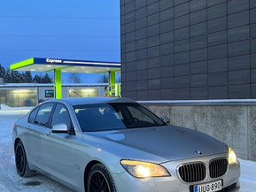 BMW 730