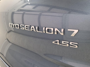 BYD Sealion 7