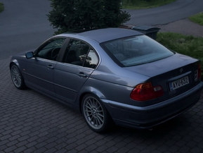 BMW 325